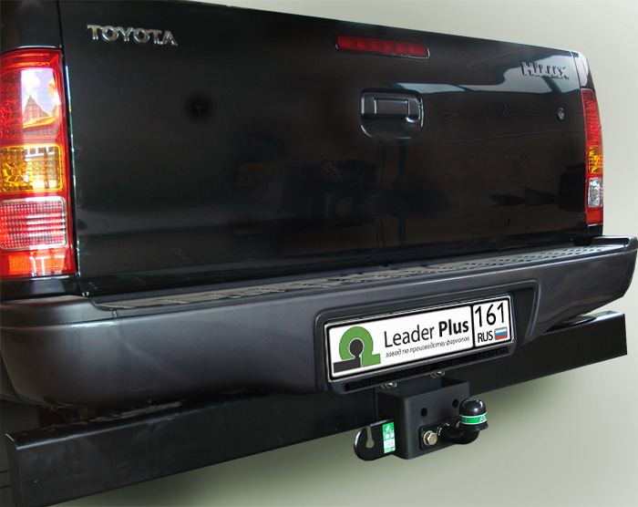 ТСУ для TOYOTA HILUX (4WD) (N2) с задним силовым бампером  2008-2015